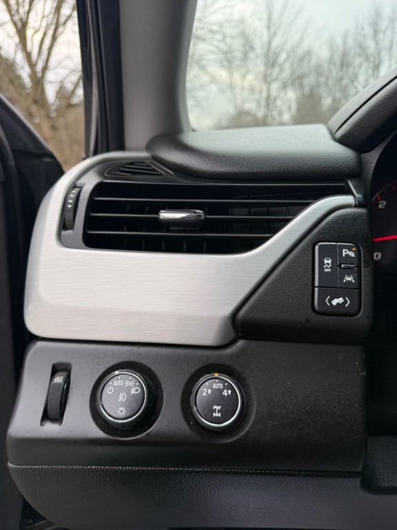 2016 GMC Yukon Image 9