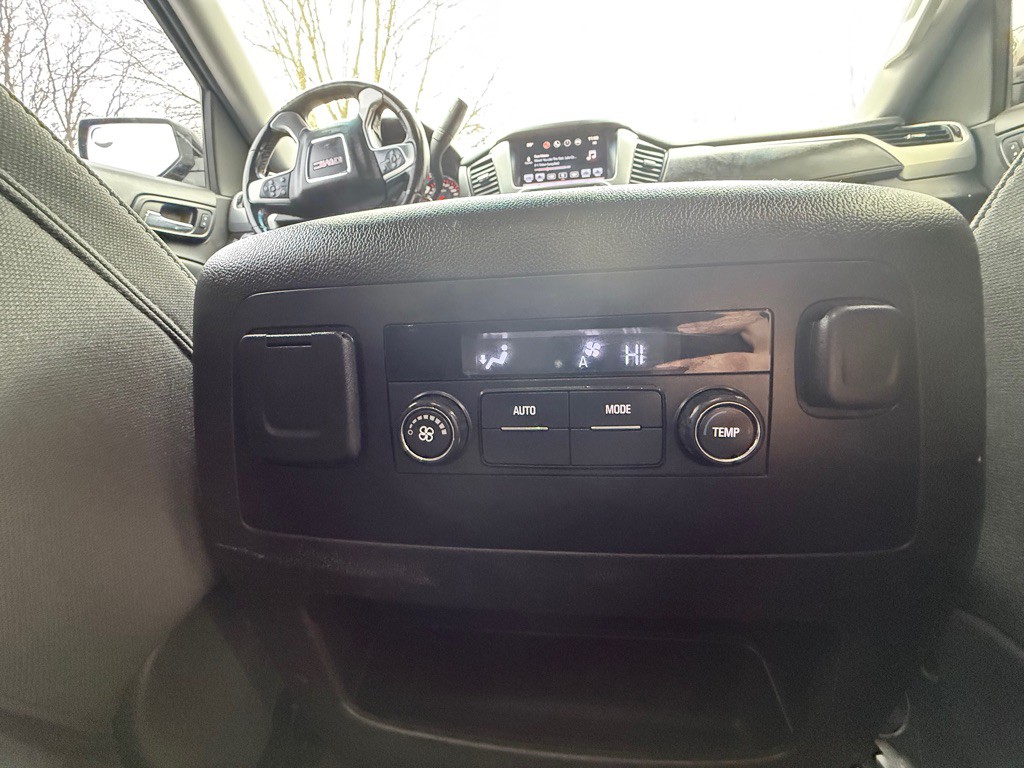 2016 GMC Yukon Image 18