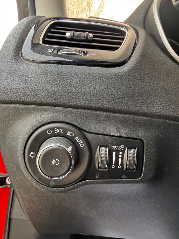 2018 Jeep Compass Image 13