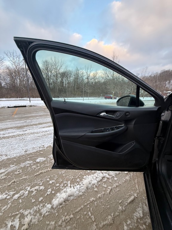 2019 Chevrolet Cruze Image 14