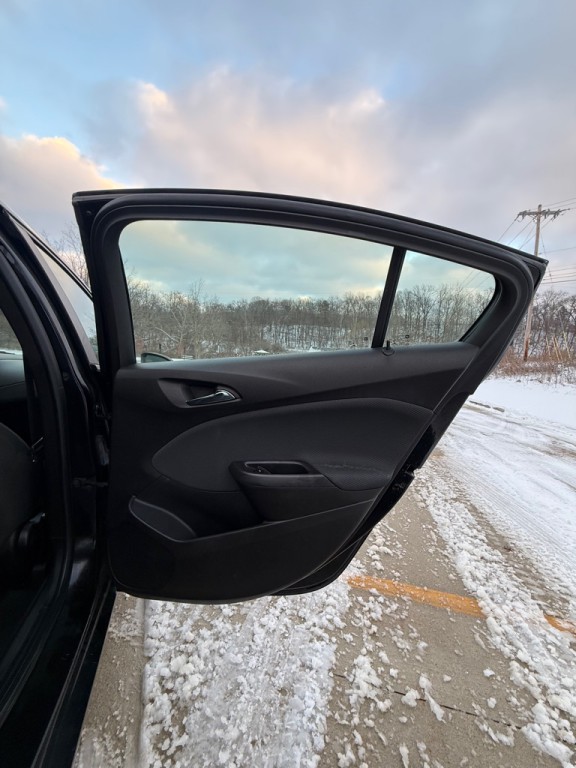 2019 Chevrolet Cruze Image 18