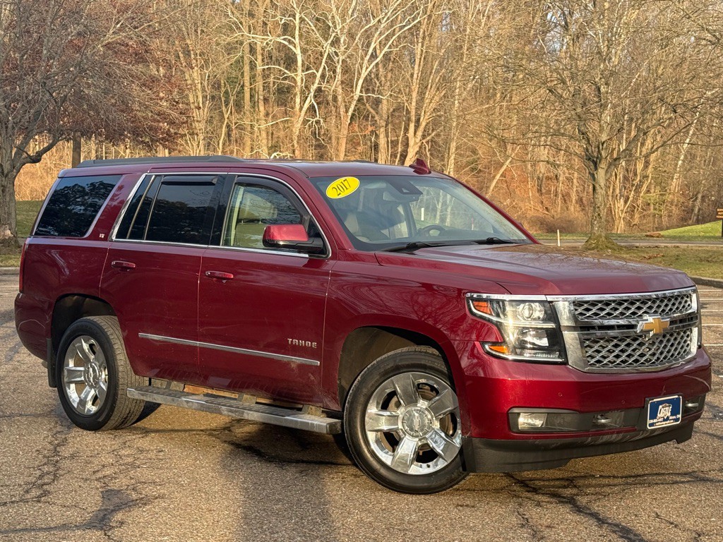2017 Chevrolet Tahoe Image 2