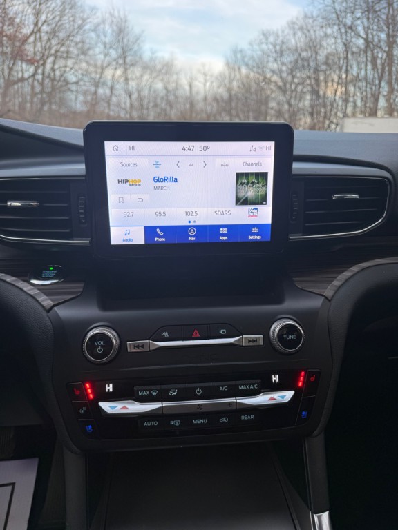 2020 Ford Explorer Image 8