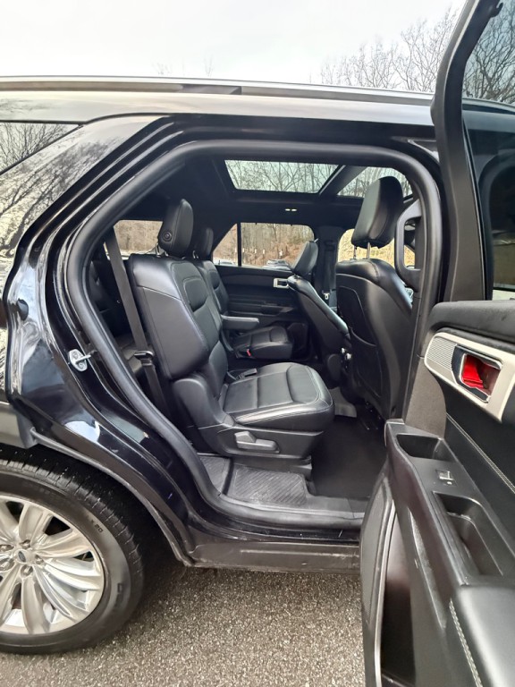 2020 Ford Explorer Image 21