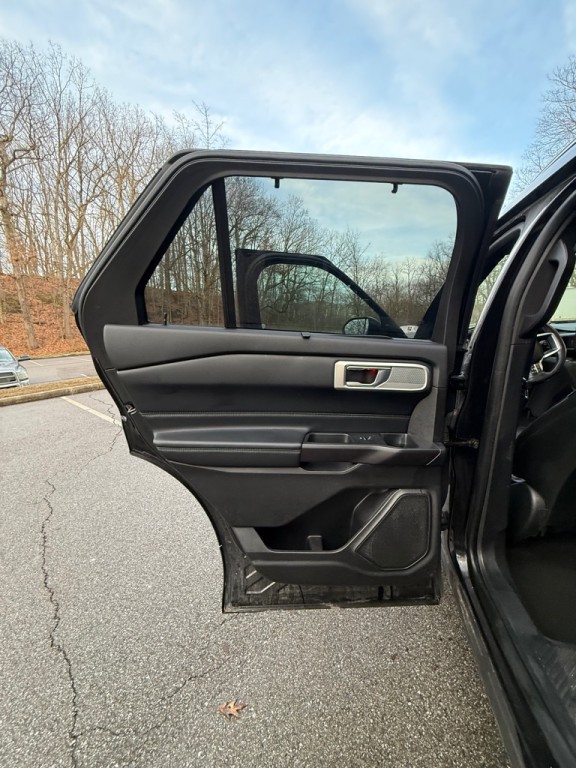 2020 Ford Explorer Image 16