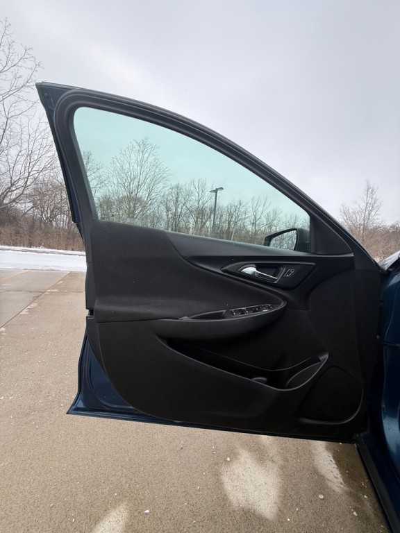 2019 Chevrolet Malibu Image 16