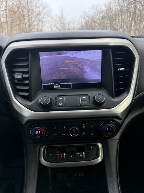 2020 GMC Acadia Image 9