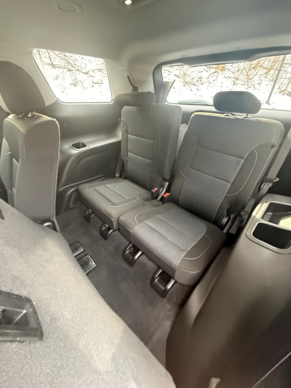 2020 GMC Acadia Image 17