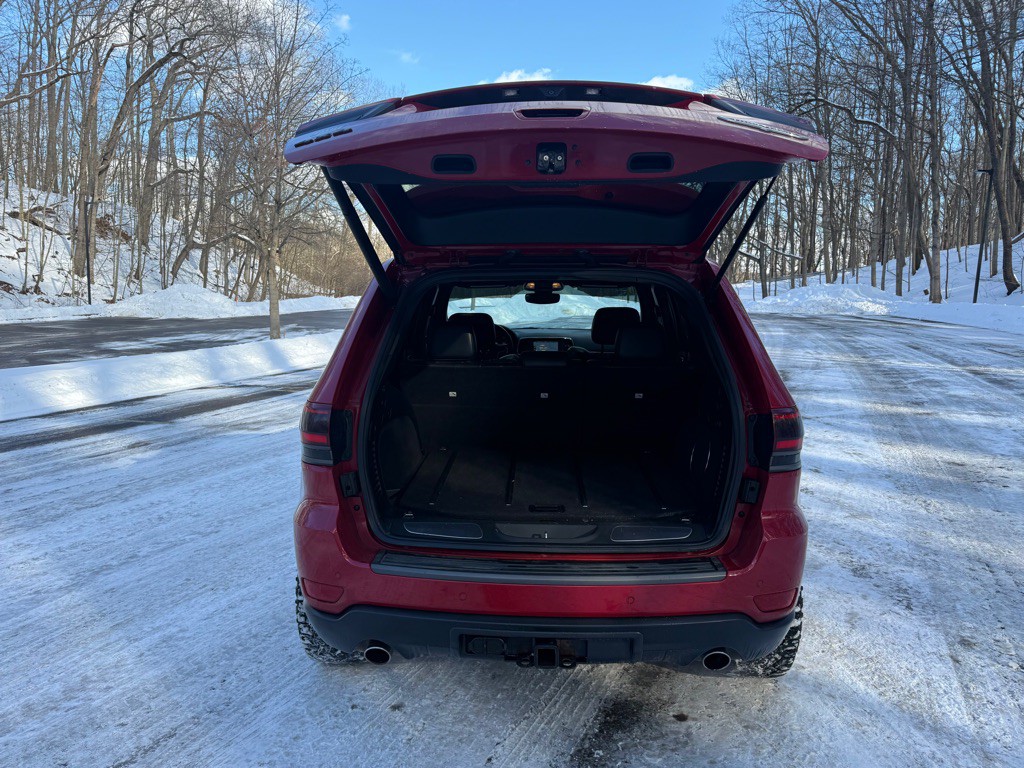 2017 Jeep Grand Cherokee Image 16