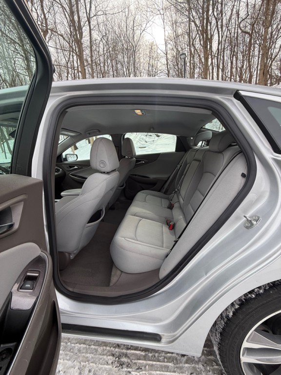 2021 Chevrolet Malibu Image 13