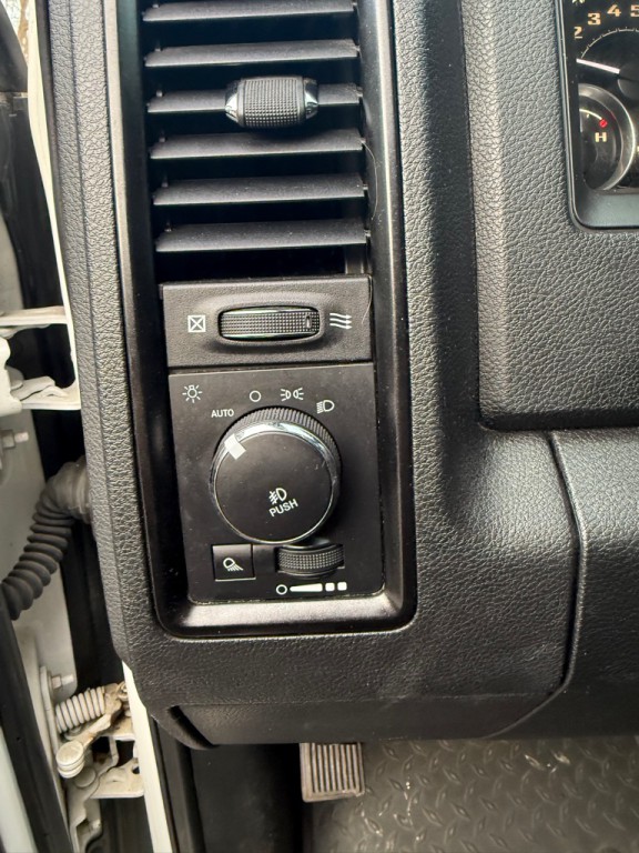 2017 RAM 1500 Image 11