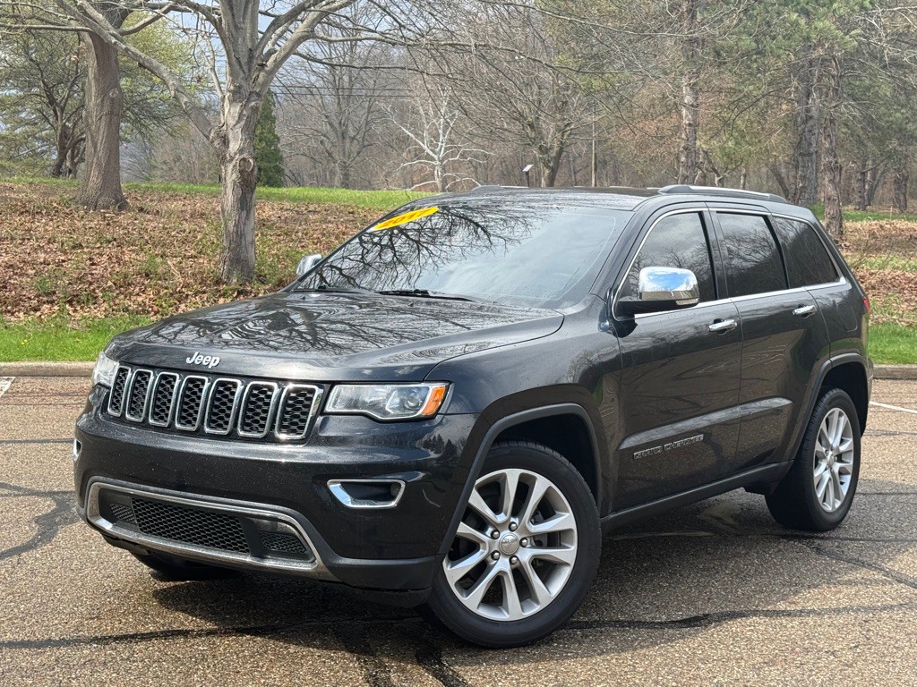 2017 Jeep Grand Cherokee Image 2