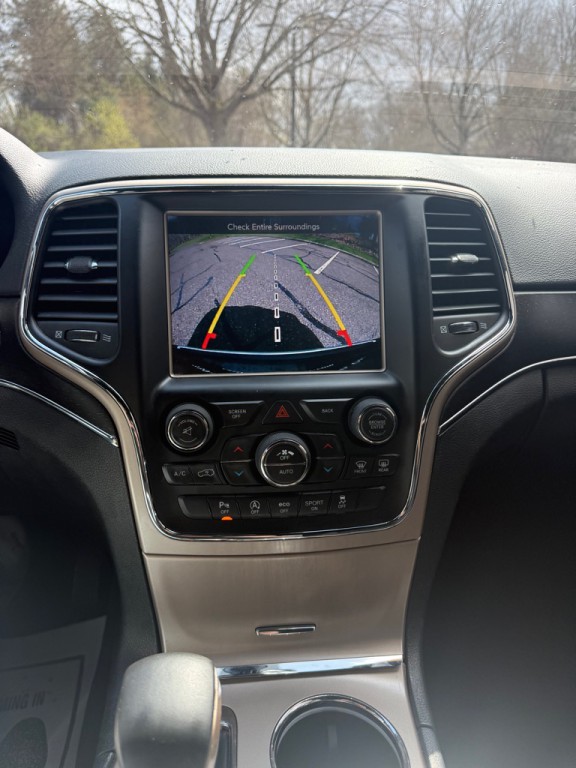 2017 Jeep Grand Cherokee Image 9