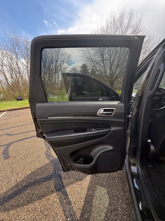2017 Jeep Grand Cherokee Image 14