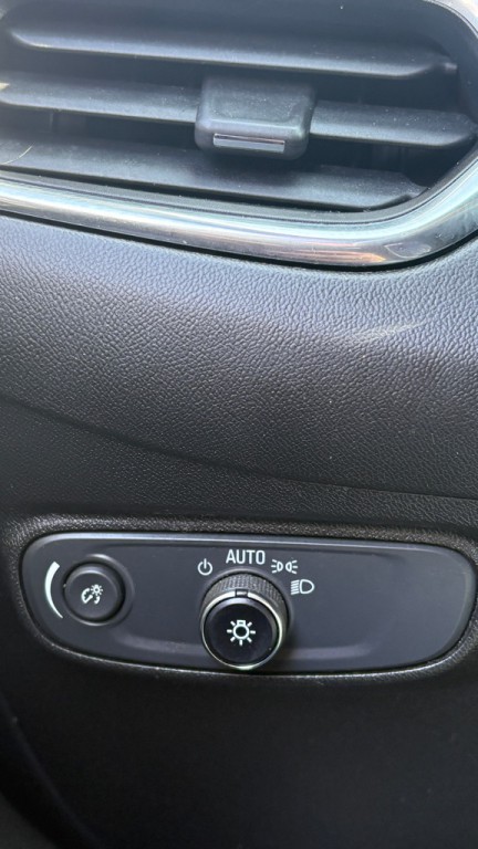 2019 Chevrolet Equinox Image 8