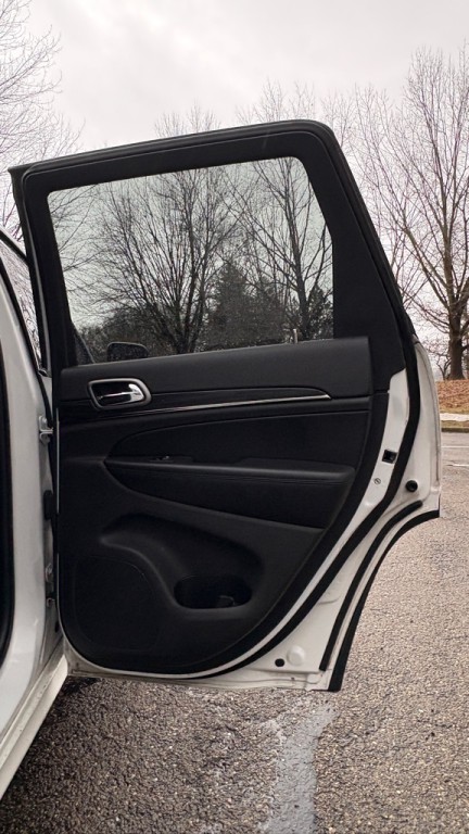 2020 Jeep Grand Cherokee Image 12