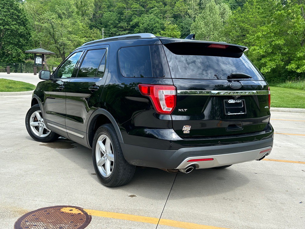 2017 Ford Explorer Image 3
