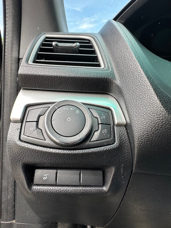 2017 Ford Explorer Image 10