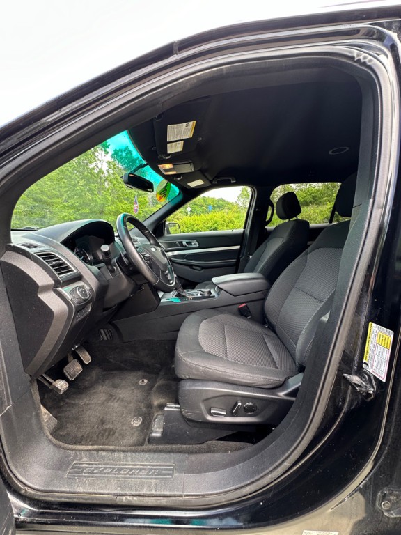 2017 Ford Explorer Image 13