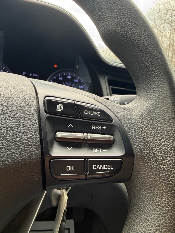 2020 Hyundai Elantra Image 6