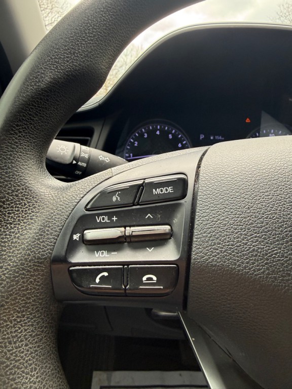 2020 Hyundai Elantra Image 7