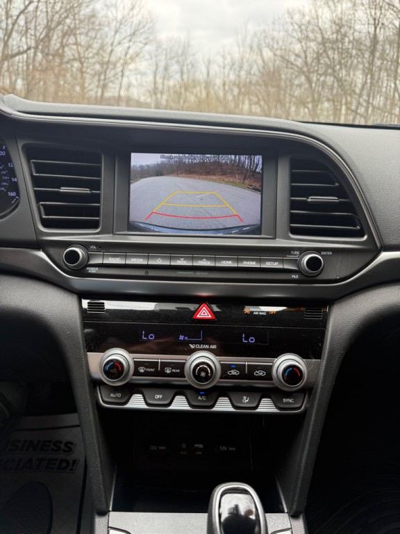 2020 Hyundai Elantra Image 9