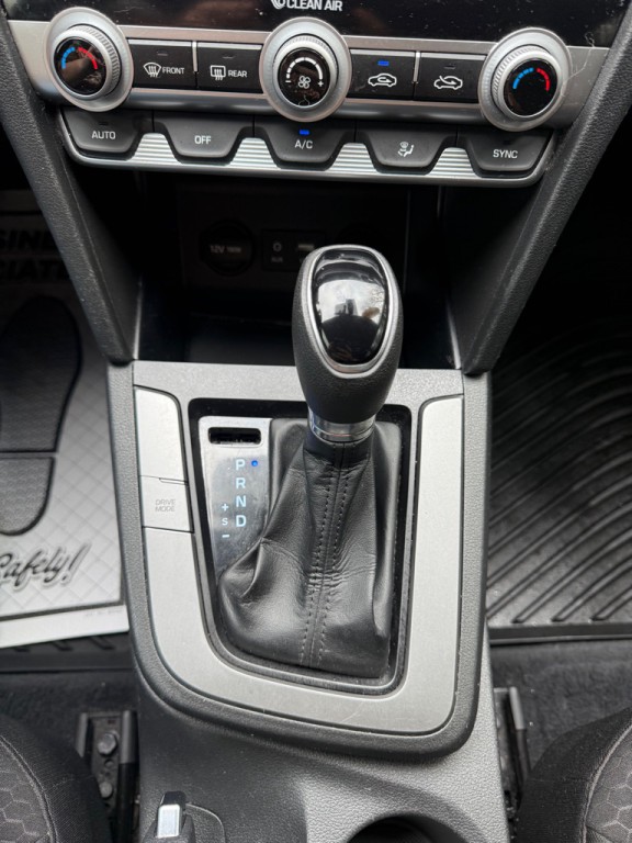 2020 Hyundai Elantra Image 10