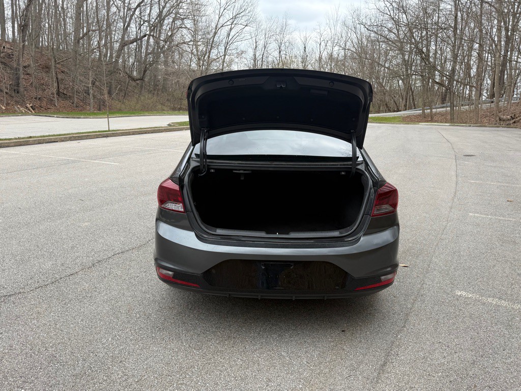 2020 Hyundai Elantra Image 17