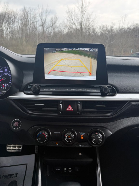 2021 Kia Forte Image 9