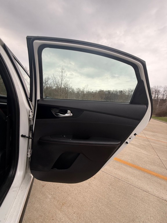 2021 Kia Forte Image 18