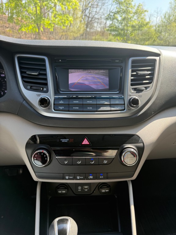 2016 Hyundai Tucson Image 9