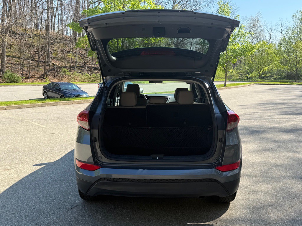 2016 Hyundai Tucson Image 16