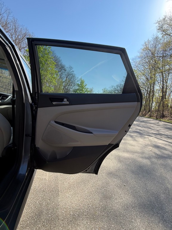2016 Hyundai Tucson Image 18