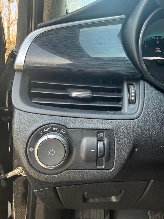 2017 Buick Envision Image 12
