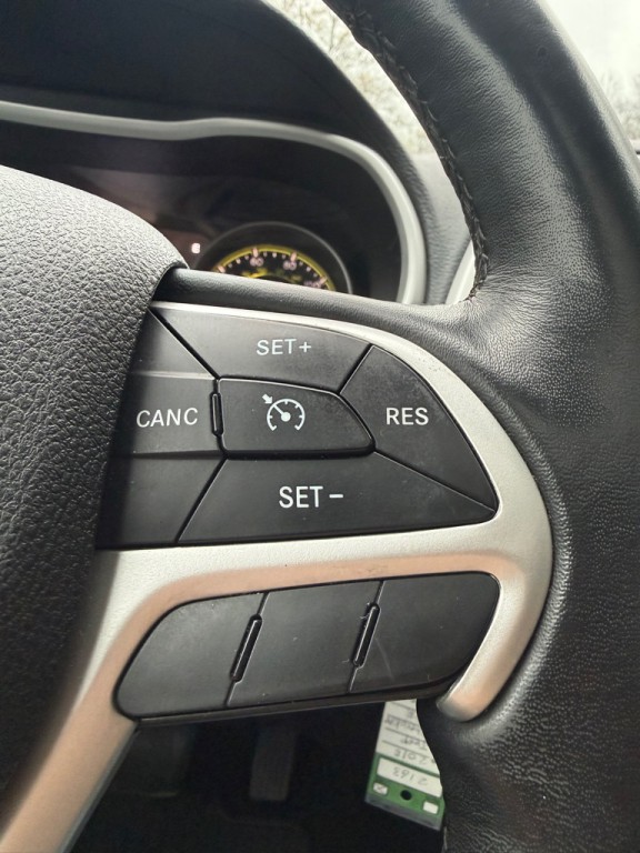 2015 Jeep Cherokee Image 6