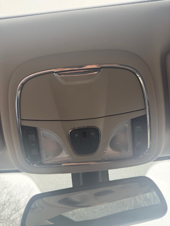 2015 Jeep Cherokee Image 13