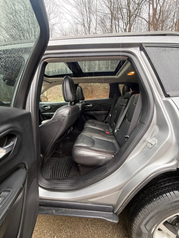 2015 Jeep Cherokee Image 17