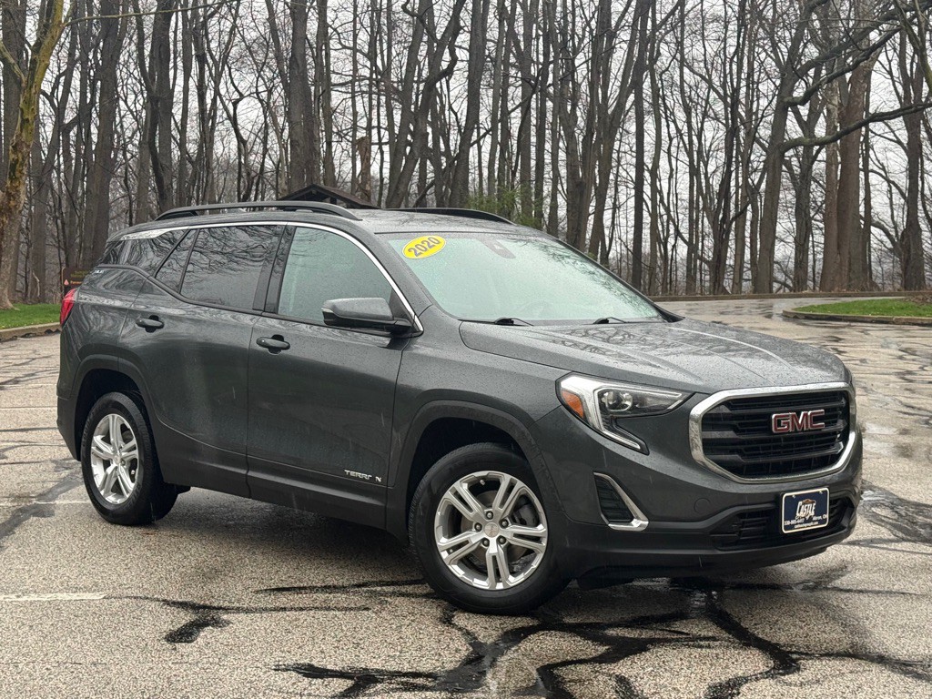 2020 GMC Terrain Image 2