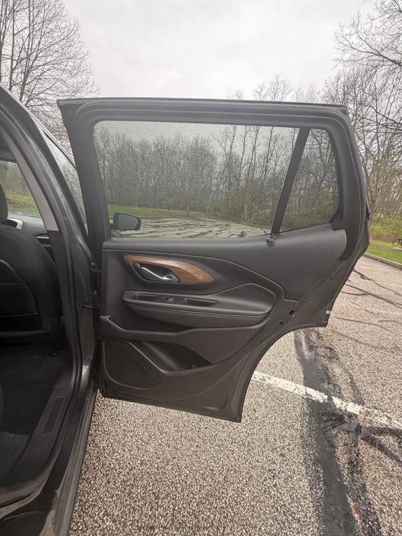 2020 GMC Terrain Image 20