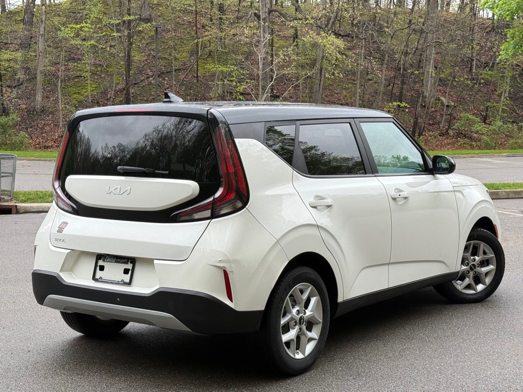2023 Kia Soul Image 4