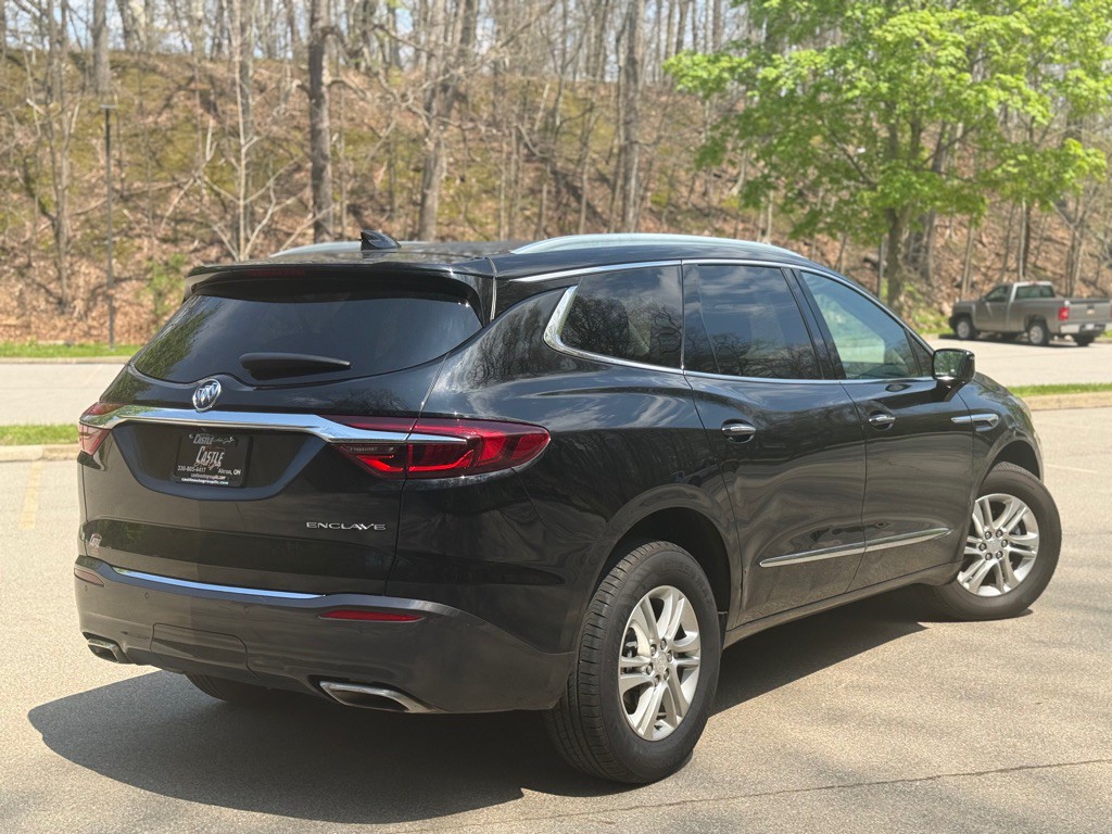 2019 Buick Enclave Image 2