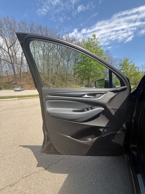 2019 Buick Enclave Image 16