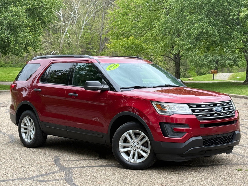 2017 Ford Explorer Image 1