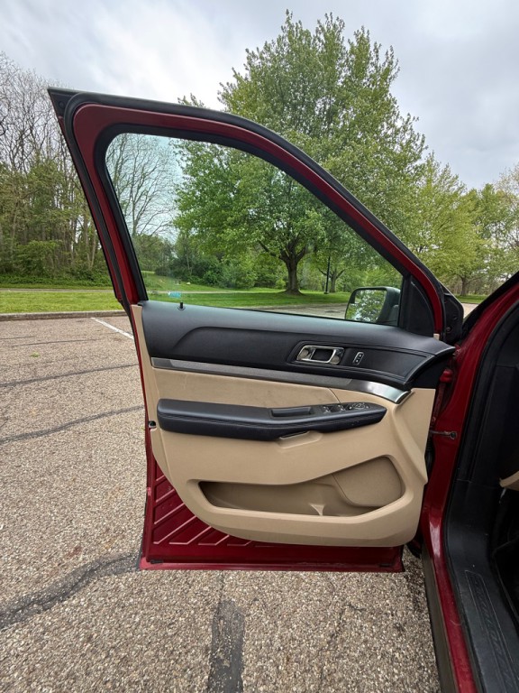 2017 Ford Explorer Image 13