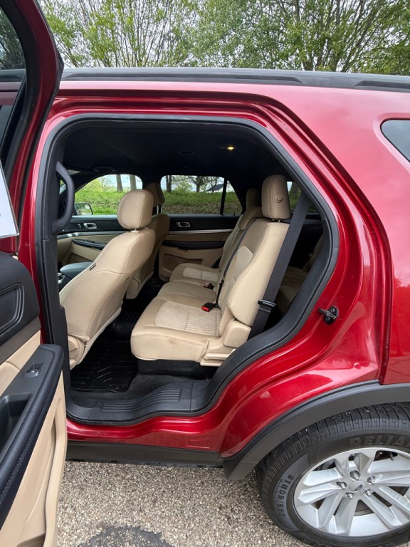 2017 Ford Explorer Image 14