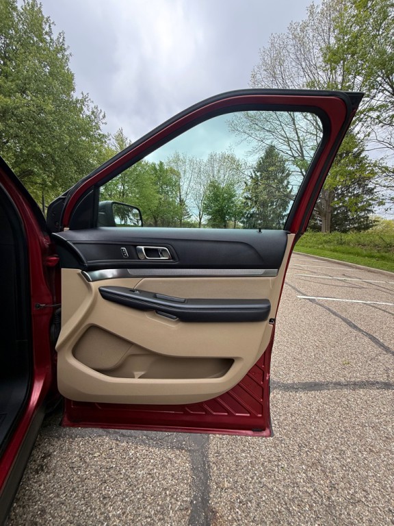 2017 Ford Explorer Image 23