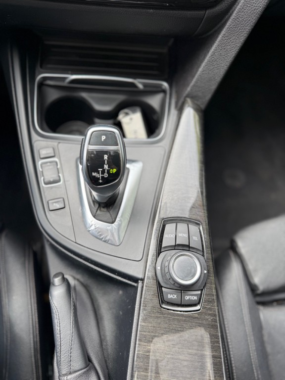 2016 BMW 3 Series Image 8