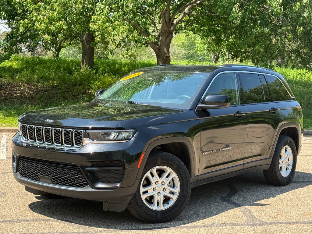 2022 Jeep Grand Cherokee Image 1