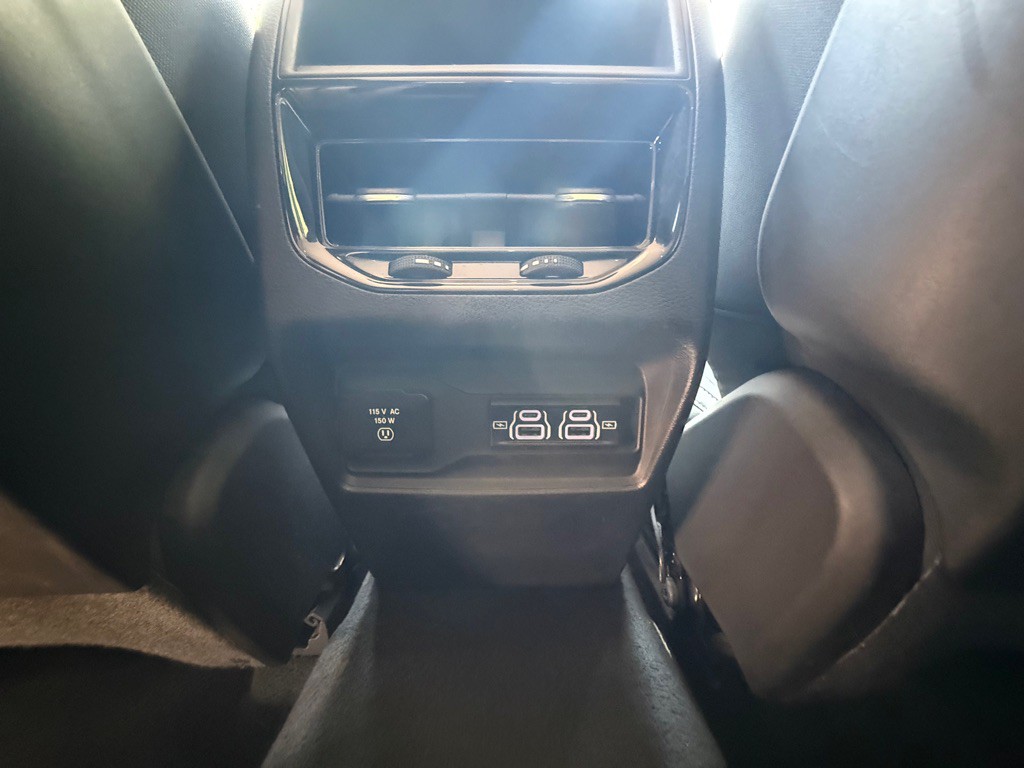2022 Jeep Grand Cherokee Image 16