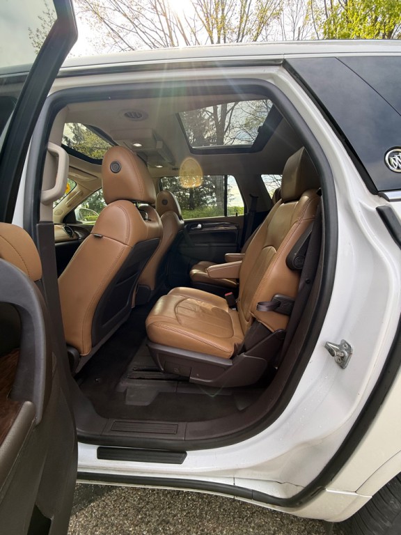 2017 Buick Enclave Image 13